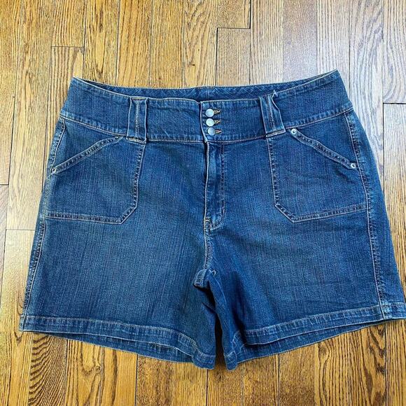 Vintage 90s Venezia High Waisted Denim Shorts w/ Triple Button/Zipper Closure - Picture 1 of 7